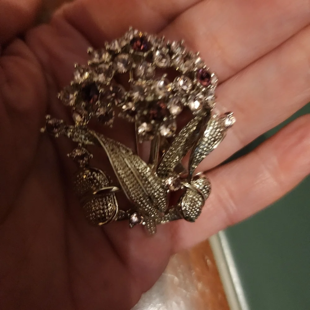 Vintage‎ spring floral rhinestone brooch